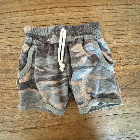 childhoods clothing Other - Childhoods Clothing Retro Shorts - Size 5T